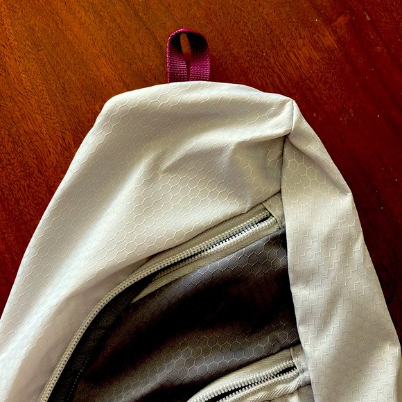 Ozark Trail Sunset Sling Backpack - Picture 14 of 15